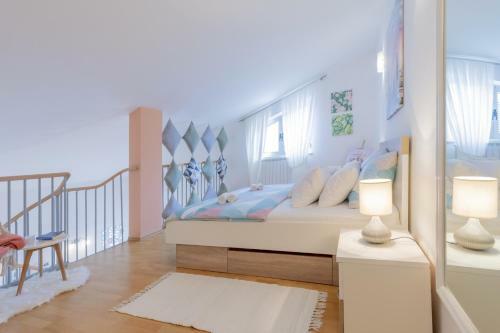 Center Penthouse Apartment