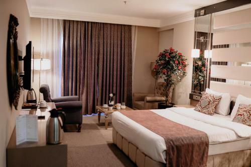 R�nesans L?fe Hotel