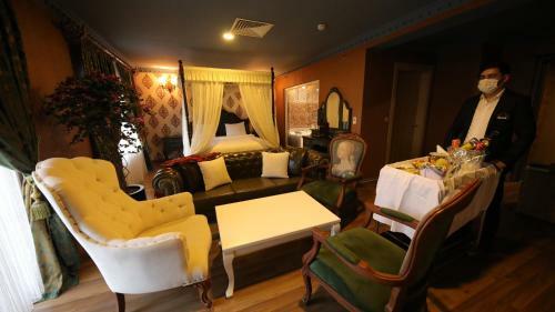 R�nesans L?fe Hotel