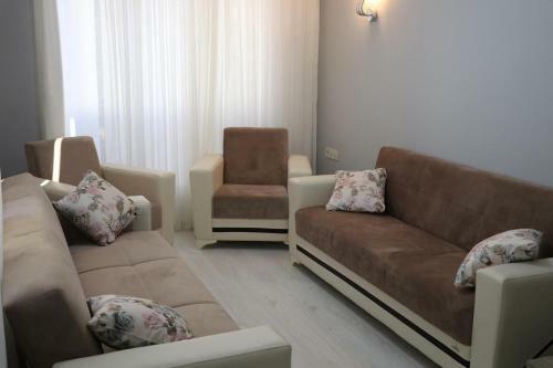 Heaven Golden Apartment