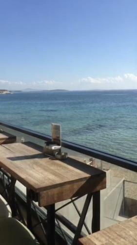 Delightful Apartment Sleeps 8 Great Location