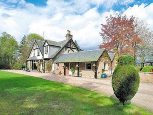 Croiscrag Cottage
