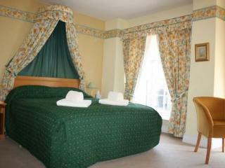 Yarn Market Hotel