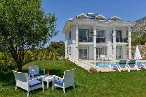 Karbeyaz - 5 Bedroom Luxury Villa In Hisaronu