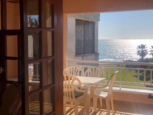 Seaside Apartment No-4