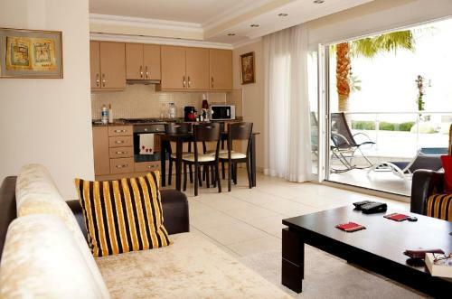 Apartamento Luxury Home In Award Winning Private, Small Community Central Location