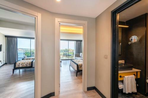 Arnor De Luxe Hotel & Spa