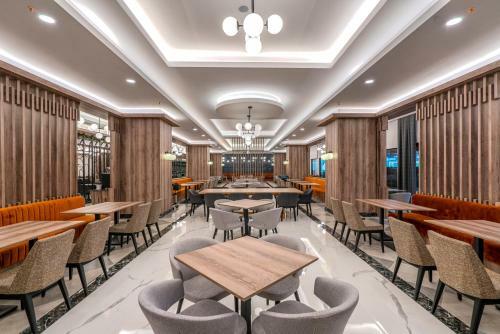 Arnor De Luxe Hotel & Spa