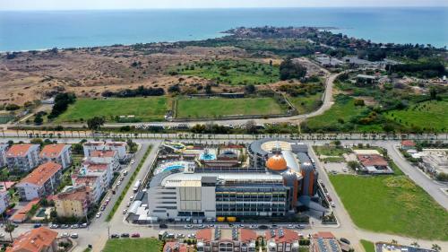 Arnor De Luxe Hotel & Spa