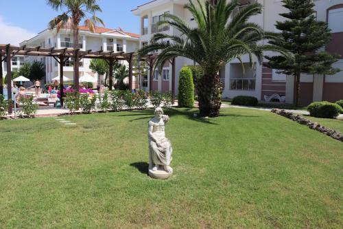 Apartamento Four Seasons. Ilicia. Side