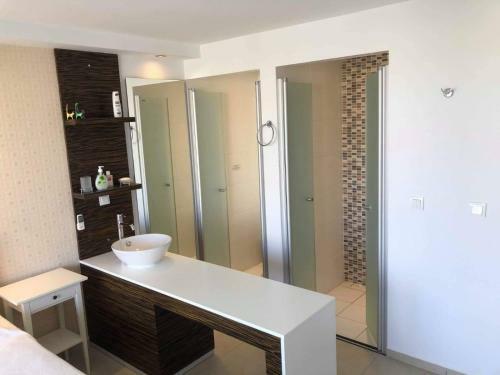 Babylon Luxury Villa With Private Pool