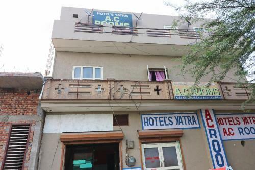 Oyo 43961 Hotel Yatra