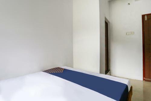 Hotel Spot On 49577 Thozhupaadan Residency