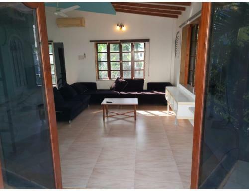 Luxury 4bhk Villa 2 Mins Walk To Beach