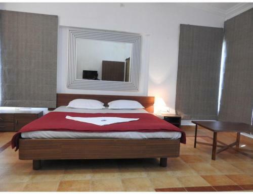 Luxury 4bhk Villa 2 Mins Walk To Beach