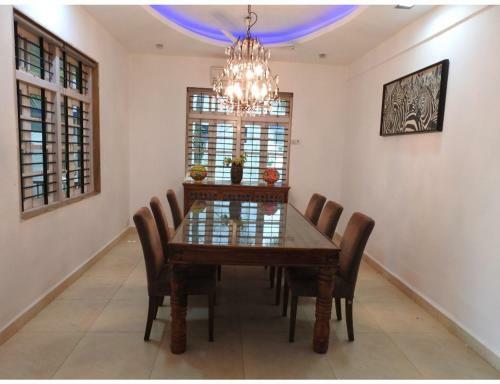 Luxury 4bhk Villa 2 Mins Walk To Beach