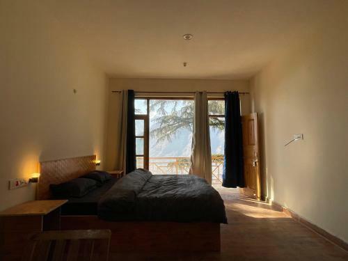 Tag's Stays & Hostel