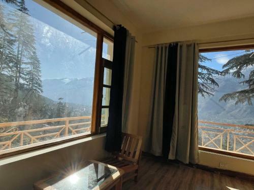 Tag's Stays & Hostel