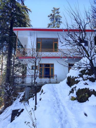Tag's Stays & Hostel
