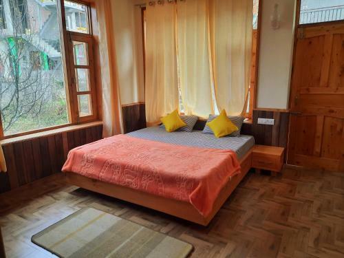 Fl�stern Hostel And Caf�