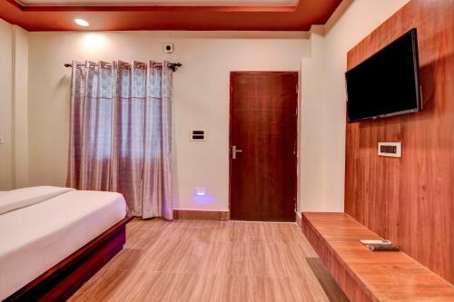 Hotel Oyo Collection O 80929 Roadside Inn