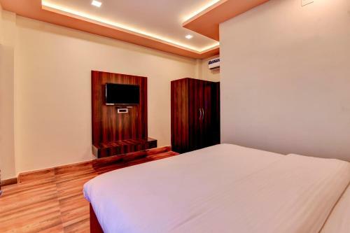 Hotel Oyo Collection O 80929 Roadside Inn