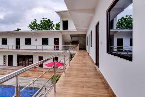 Hotel Oyo Collection O 80929 Roadside Inn
