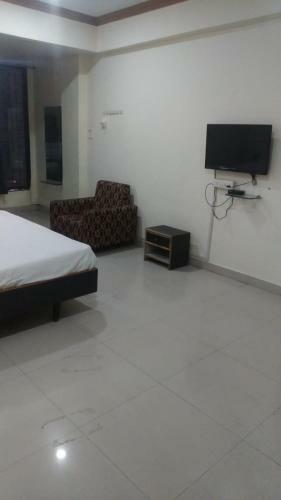 Hotel Oyo 83024 Shivrudra Executive