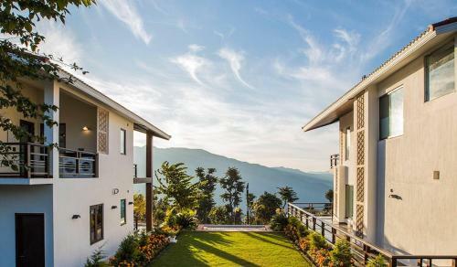 An Extravagant Luxurious Pushp Villa Overlooking The Ganges And Rishikesh Valley