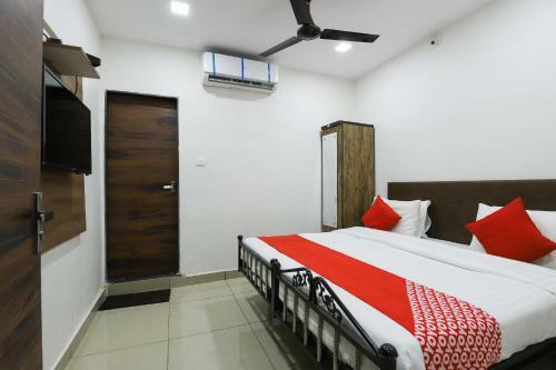 Oyo 49612 Hotel Sai Inn