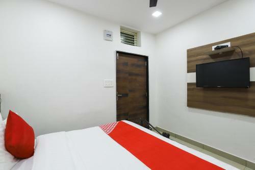 Oyo 49612 Hotel Sai Inn