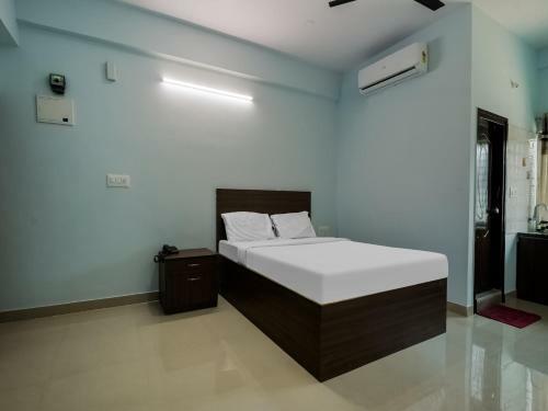 Capital O 85045 Hotel Bricknest
