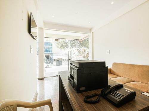 Capital O 85045 Hotel Bricknest