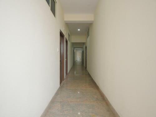 Capital O 85045 Hotel Bricknest