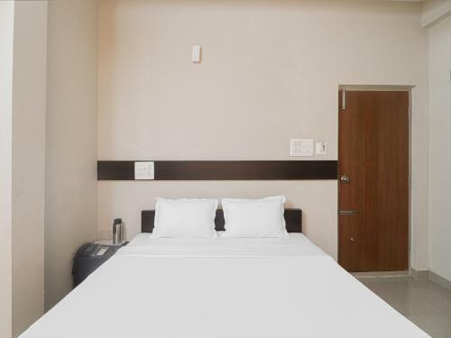 Hotel Capital O 85320 Sonika Comforts