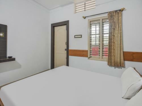 Hotel Spot On 82761 Chithra Residency