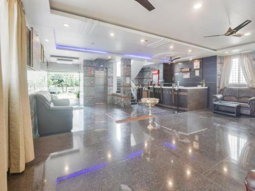 Hotel Spot On 82761 Chithra Residency