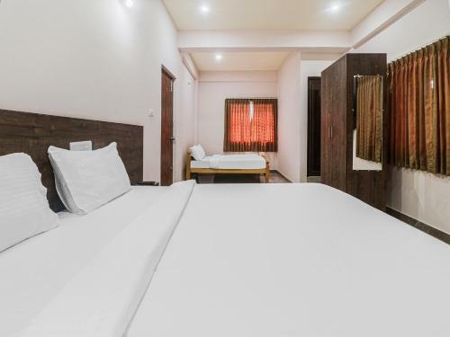 Hotel Oyo 71141 Parvathi Comforts