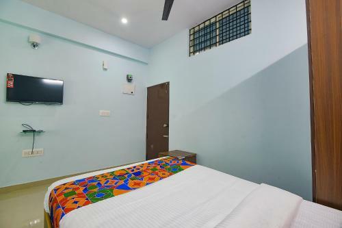 Fabhotel Bricknest Suites