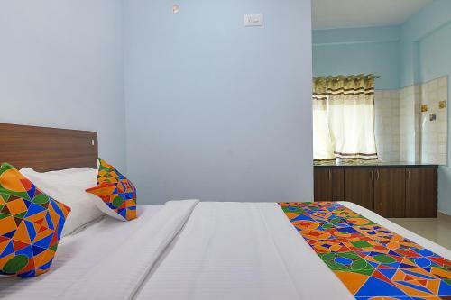 Fabhotel Bricknest Suites