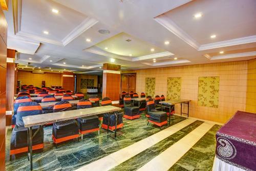 Fabhotel Maurya Residency