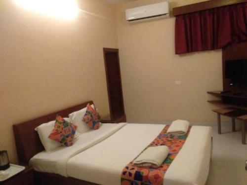 Hotel Kumar's The White House