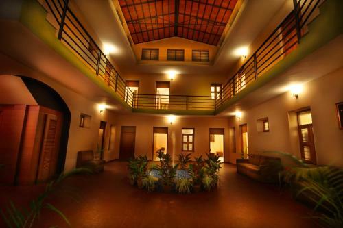 Hotel Kumar's The White House
