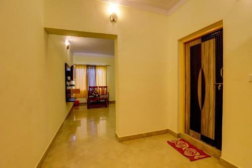Hotel Ezzenza Royal Garden Brindavan Resort