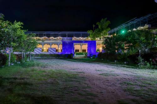 Hotel Ezzenza Royal Garden Brindavan Resort