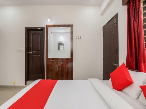 Hotel Oyo Flagship 83219 Thanmay Comforts