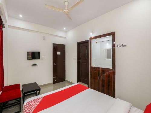 Hotel Oyo Flagship 83219 Thanmay Comforts