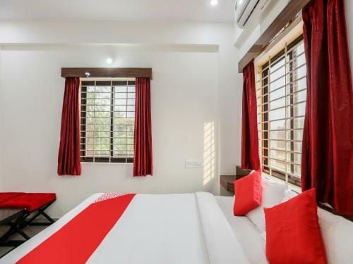 Hotel Oyo Flagship 83219 Thanmay Comforts
