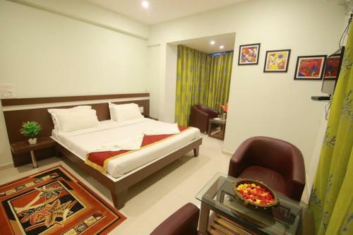 Lodge Golden Residency