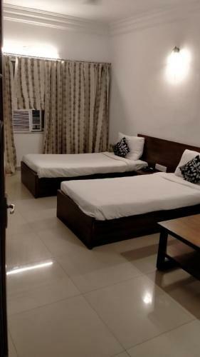 Hotel Darshan Towers